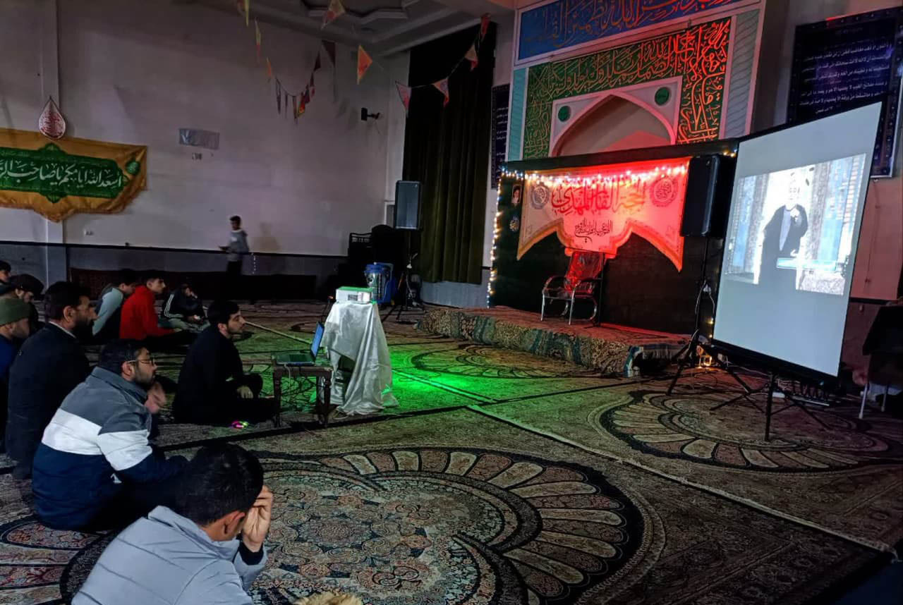 اکران ویژه‌برنامه همسنگرهای مسجدی در مساجد مشهد