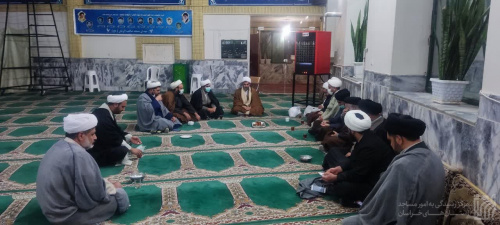جلسه هفتگی ائمه جماعت منطقه شهید بهشتی(ره)برگزارشد