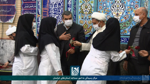 پذیرایی از پرستاران بیمارستان 22 بهمن در مسجد جوادالائمه(ع) مشهد